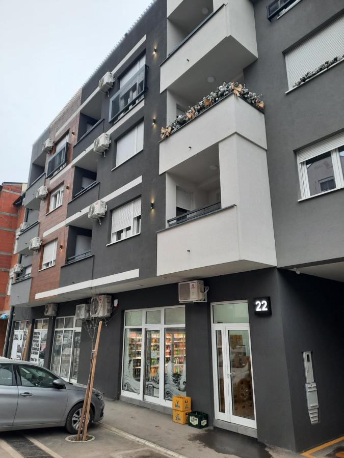 Apartman Kristal Sremska Mitrovica Luaran gambar
